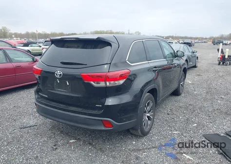 2019 Toyota Highlander Le z USA, uszkodzony, nr VIN 5TDBZRFH7KS994632